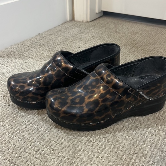 Cheers print clogs - Picture 2 of 3